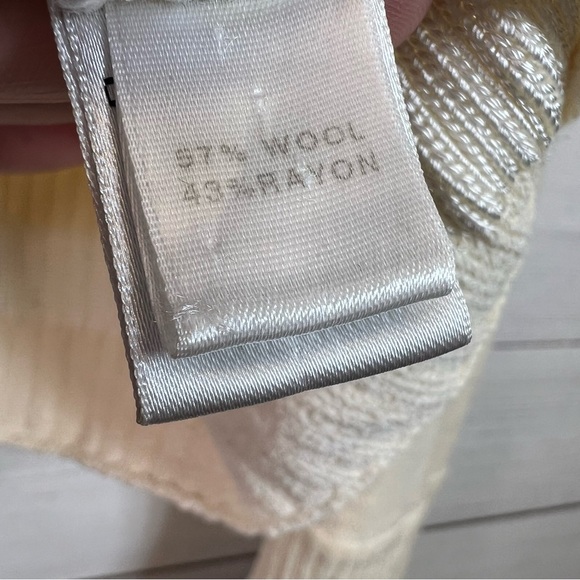 St. John Sport White Cream Striped Cardigan Wool Sweater Size L FLAWS - Picture 10 of 16